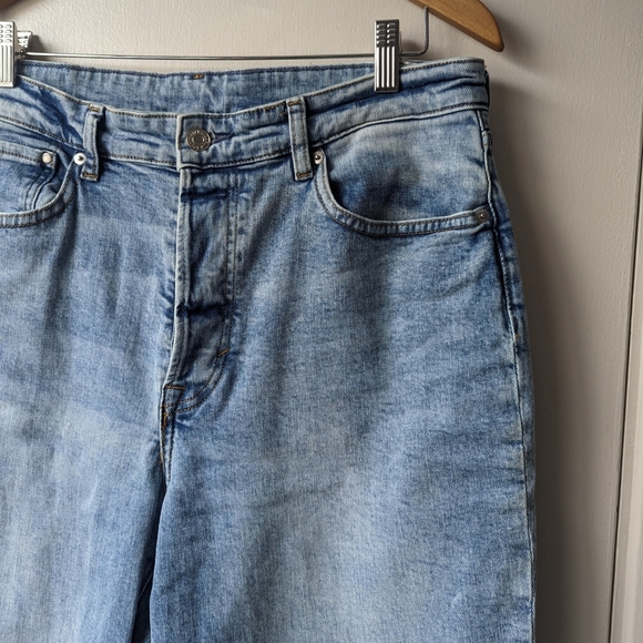 H&M High Waisted Mom Jeans - Picture 3 of 7